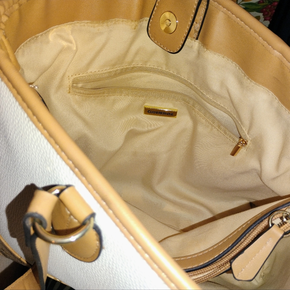 Giani Bernini white purse - Picture 8 of 8